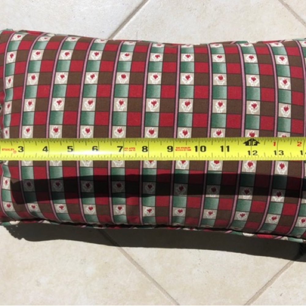 Accent Pillows - Picture 2 of 5